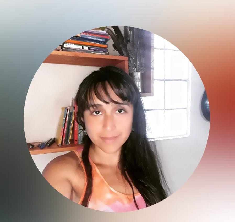 Carla Fernández - <strong>Compradora de Facebook</strong>